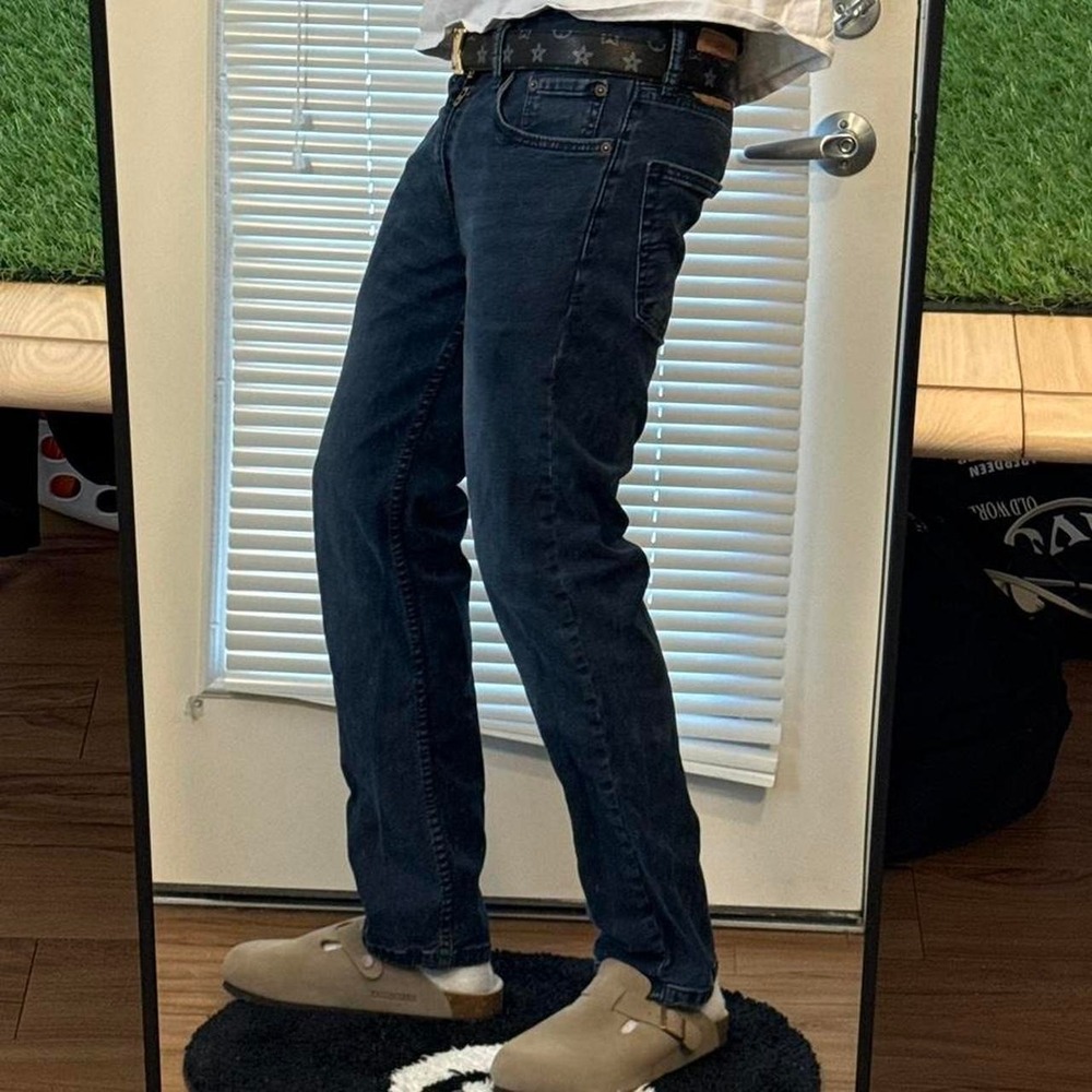 Y2K Levi's 514 dark wash slim straight fit 30x30